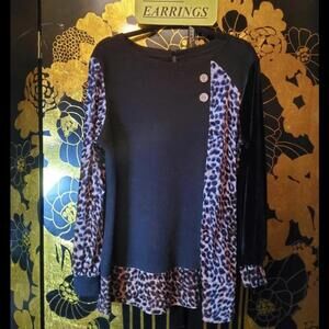 D8 XL Chic Black Top & Earrings